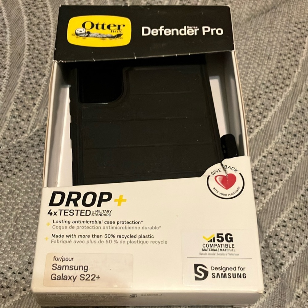 OtterBox Defender Pro Black Case for Samsung Galaxy S22 plus